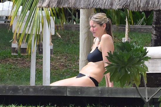 Lisa Faulkner & John Torode Seen Enjoying Their Honeymoon in Mauritius (42 Photos)