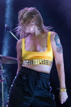 Tove Lo Suffered Nip Slip on Stage (1 Photo)