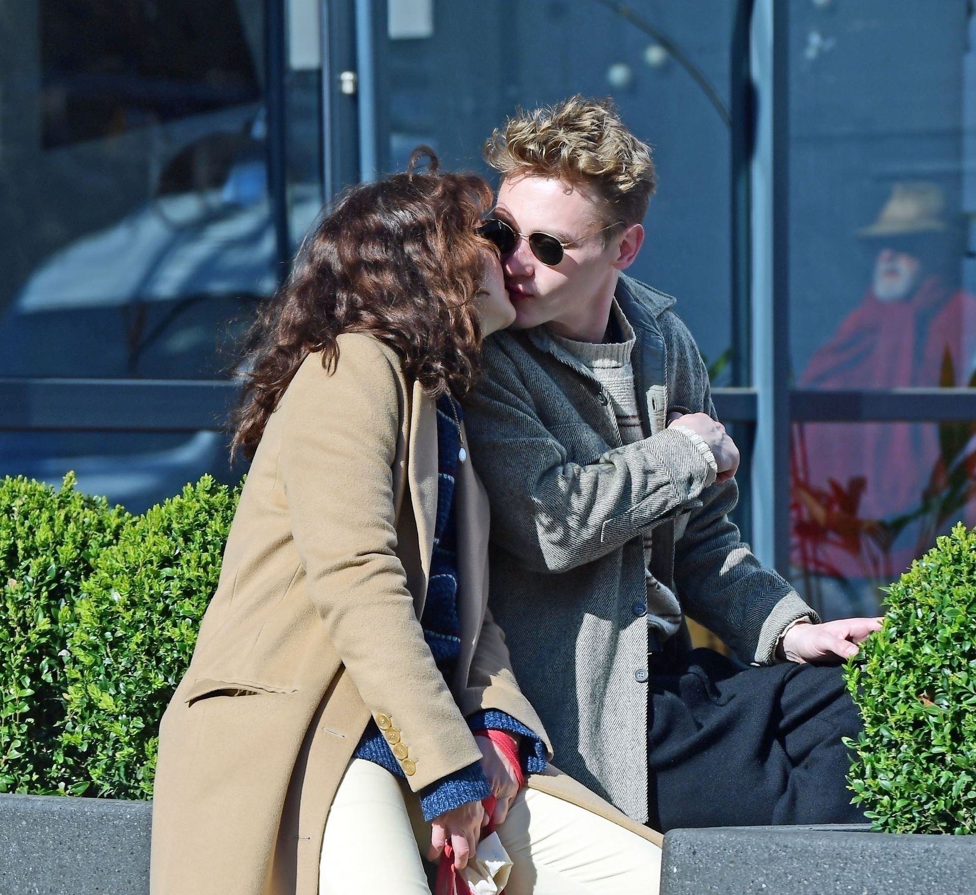 Ben Hardy & Olivia Cooke Out For A Romantic And Affectionate Stroll In Primrose Hill 0002