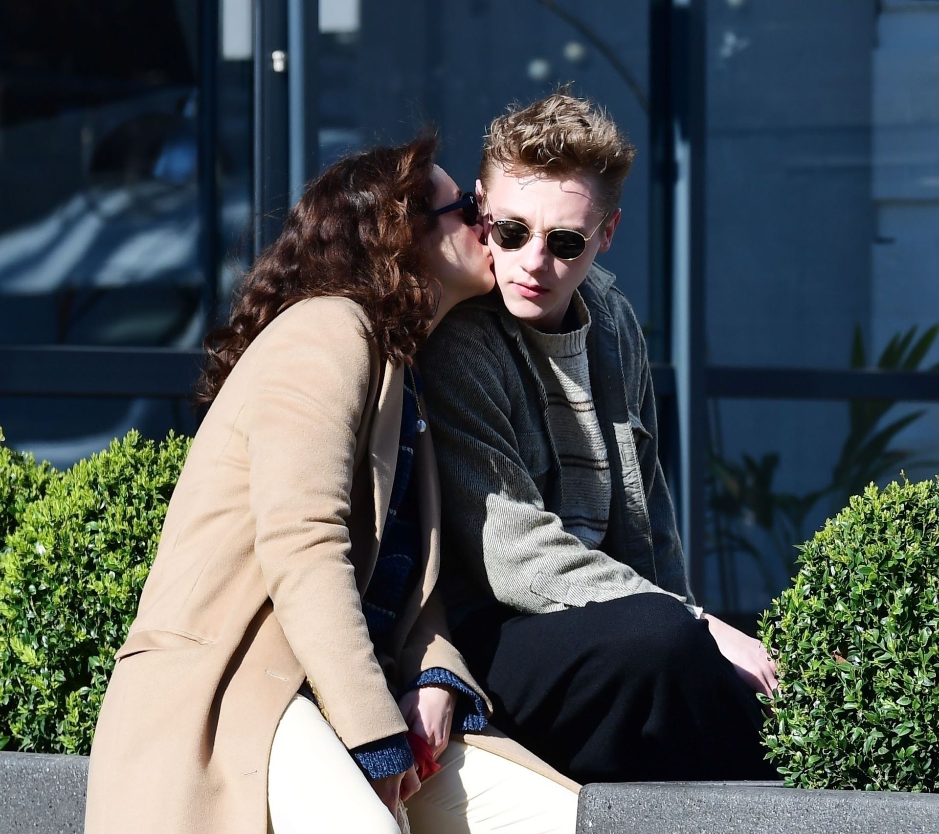 Ben Hardy & Olivia Cooke Out For A Romantic And Affectionate Stroll In Primrose Hill 0017