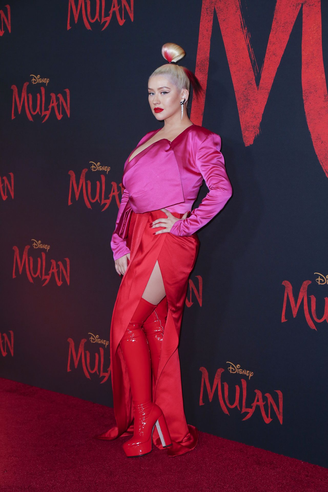 Christina Aguilera Attends The Premiere Of Disney’s Mulan In La 0096