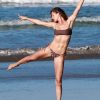 Gisele Bundchen Puts Her Incredible Bikini Body On Display During A Beach Photoshoot 0004