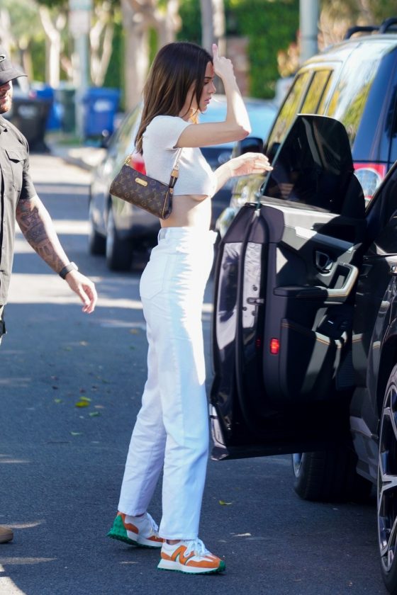 Kendall Jenner Puts Her Toned Tummy On Display For Lunch