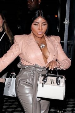 Lil’ Kim Seen Outside Craig’s Restaurant in West Hollywood