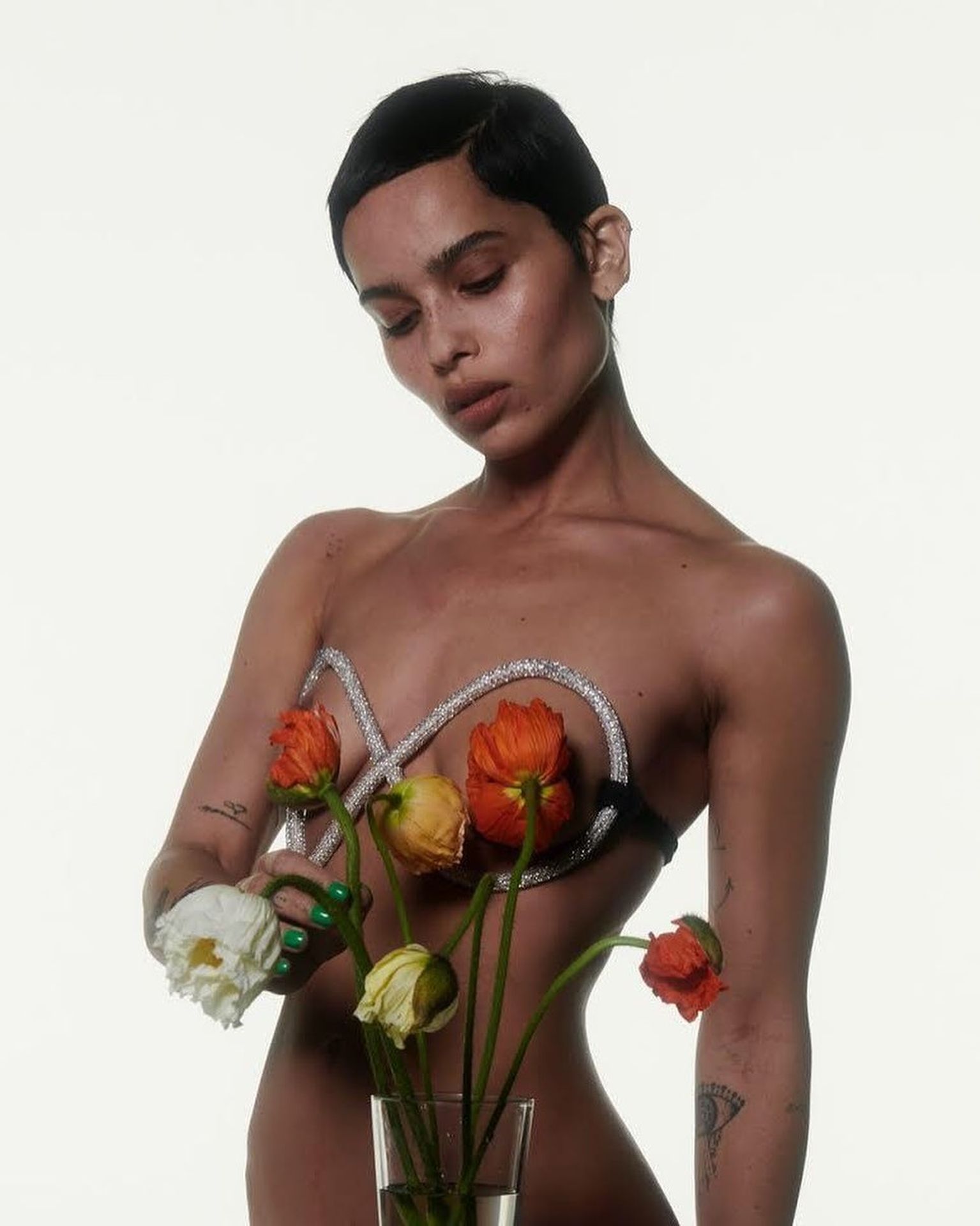 Zoe Kravitz Poses Naked With Flowers For Pop Magazine 0007