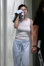 Braless Selena Gomez Visit To The Doctor’s Office In Los Angeles 0001