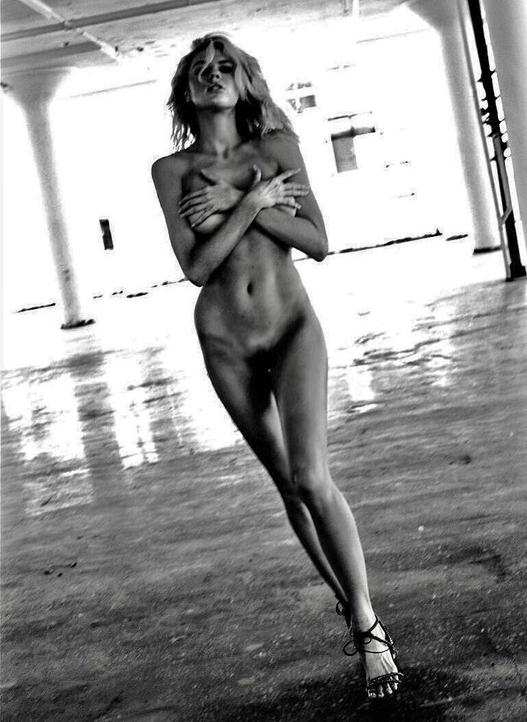 Charlotte mckinney sexy nude