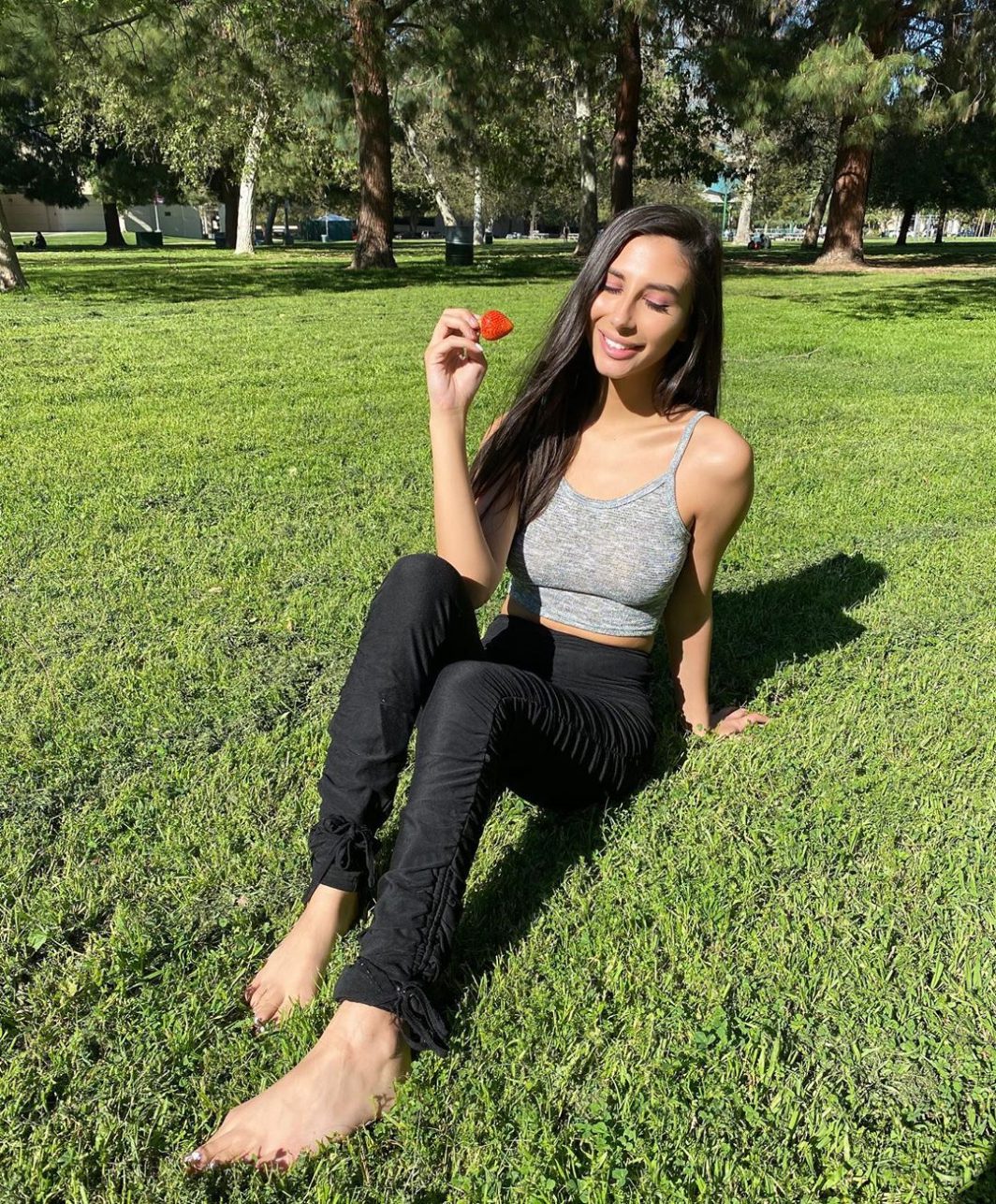 Gianna Dior Nude & Sexy | TheSexTube