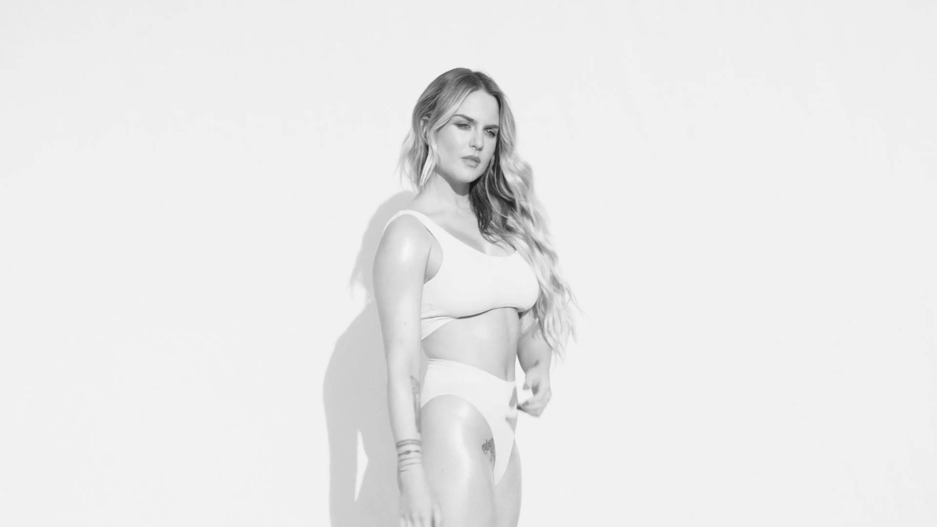 JoJo show off her sexy body wearing panties and bra in Lonely Hearts music ...