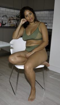 Malin Andersson Shows Off Her Curves in a Photoshoot During COVID-19 at Her Home in London