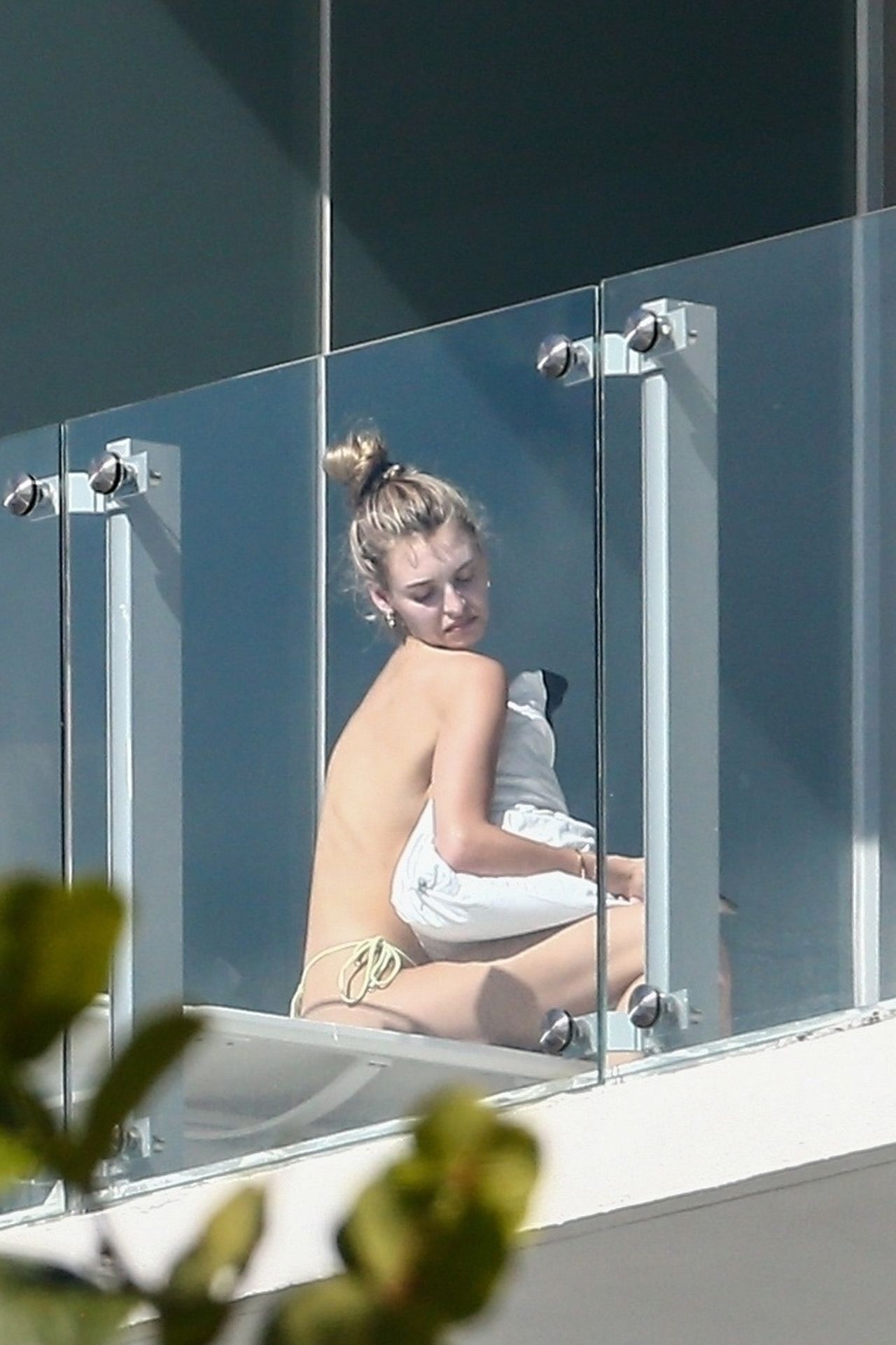 Roosmarijn De Kok Sunbathes Topless In Miami 0021