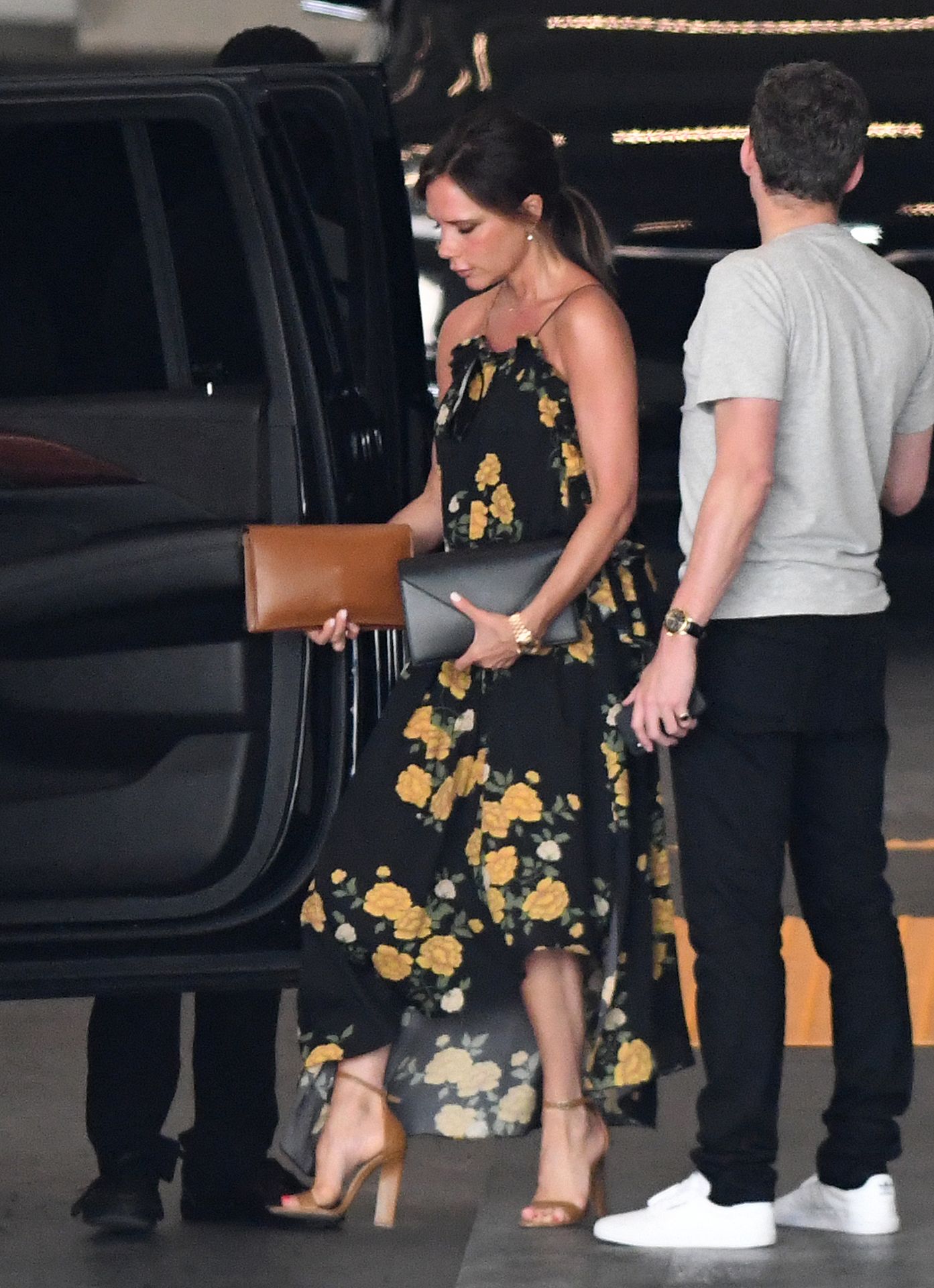 Victoria Beckham Wears A Backless Dress As She Goes Luxury Apartment Hunting In Miami 0001