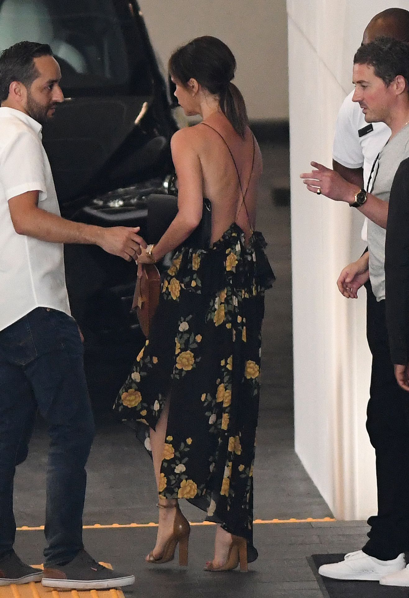 Victoria Beckham Wears A Backless Dress As She Goes Luxury Apartment Hunting In Miami 0004
