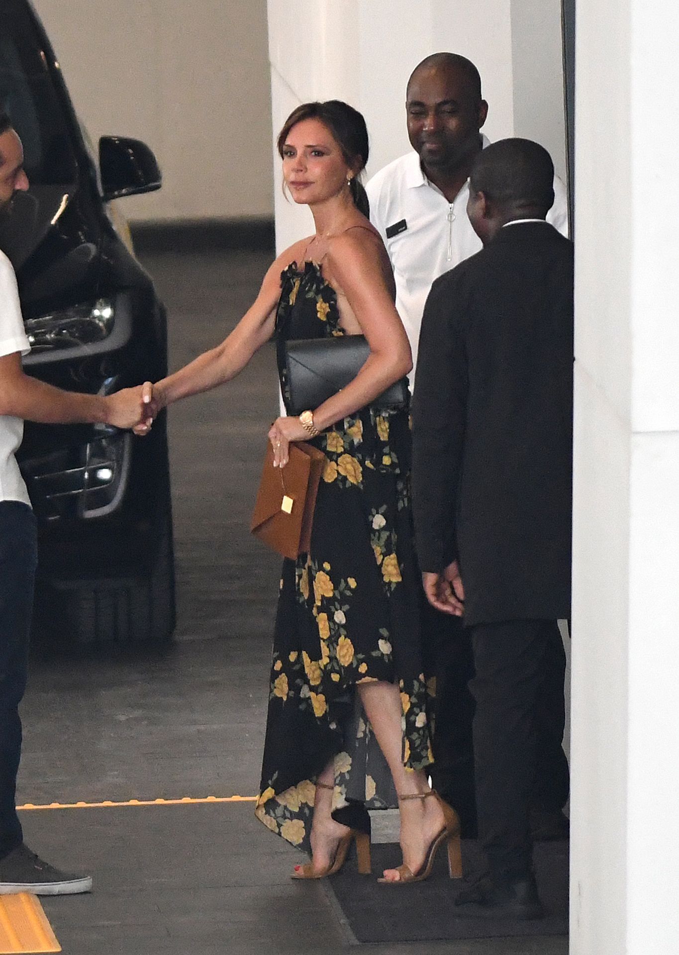 Victoria Beckham Wears A Backless Dress As She Goes Luxury Apartment Hunting In Miami 0006