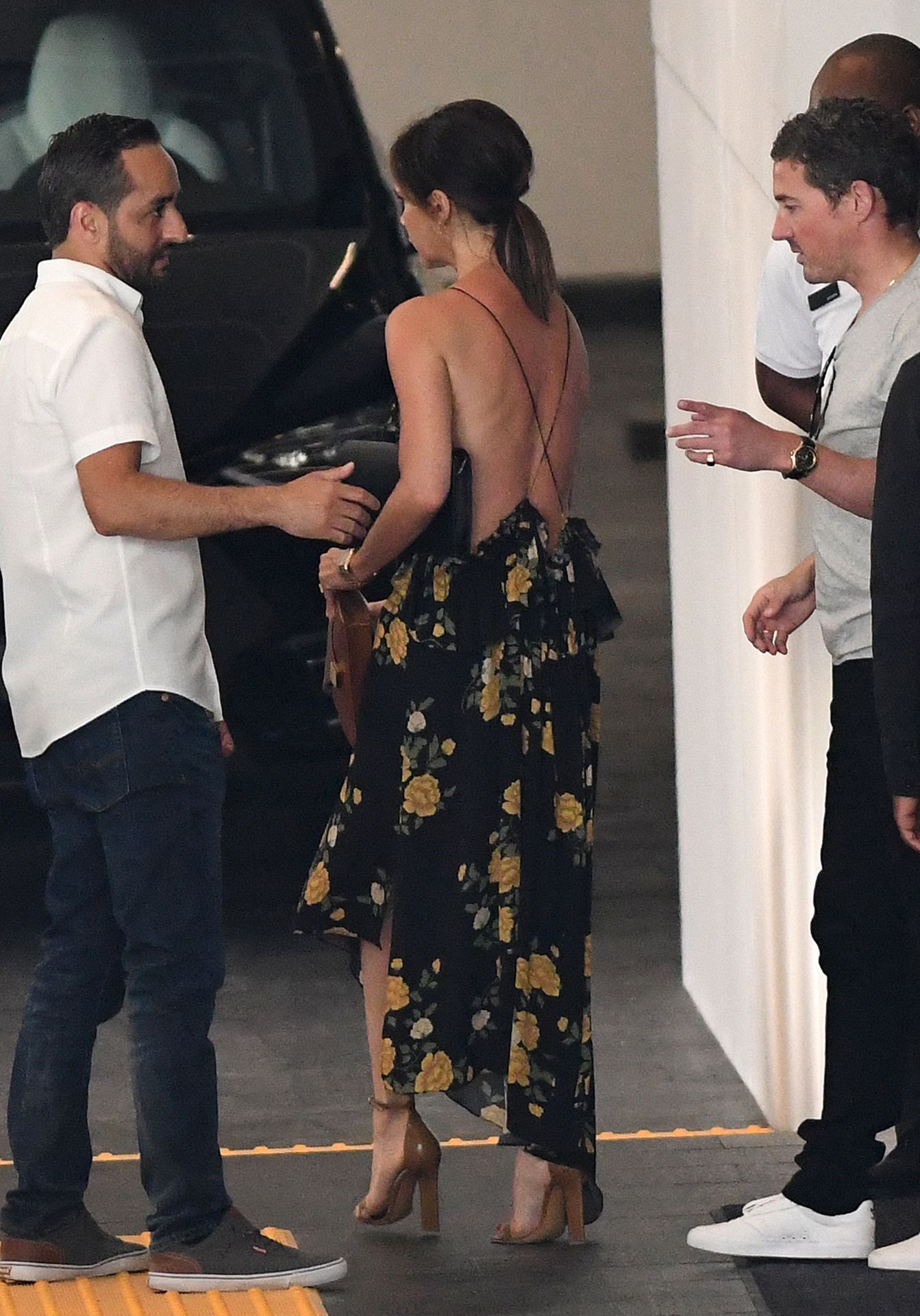 Victoria Beckham Wears A Backless Dress As She Goes Luxury Apartment Hunting In Miami 0014