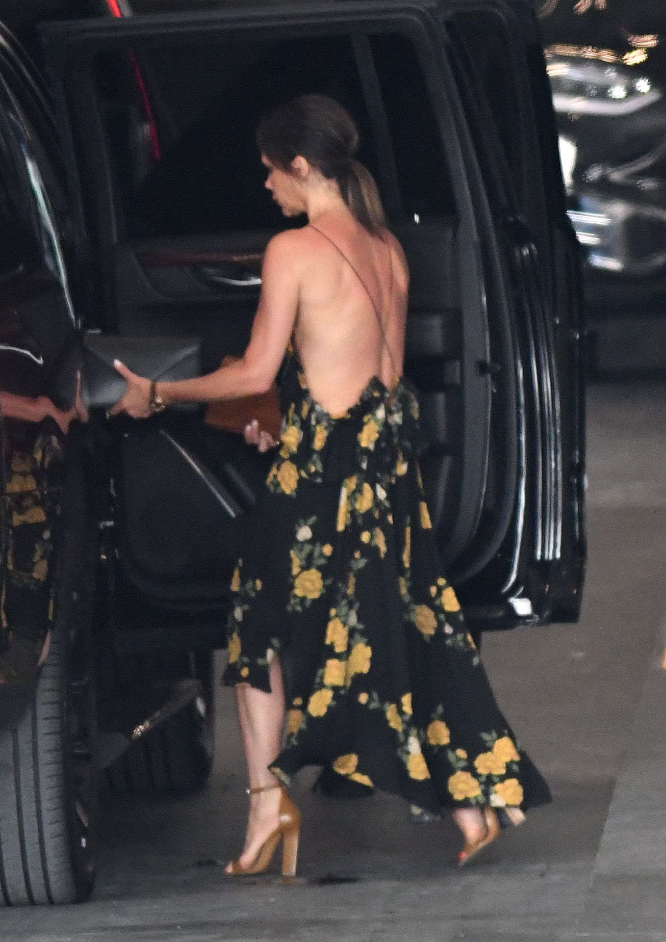 Victoria Beckham Wears A Backless Dress As She Goes Luxury Apartment Hunting In Miami 0024
