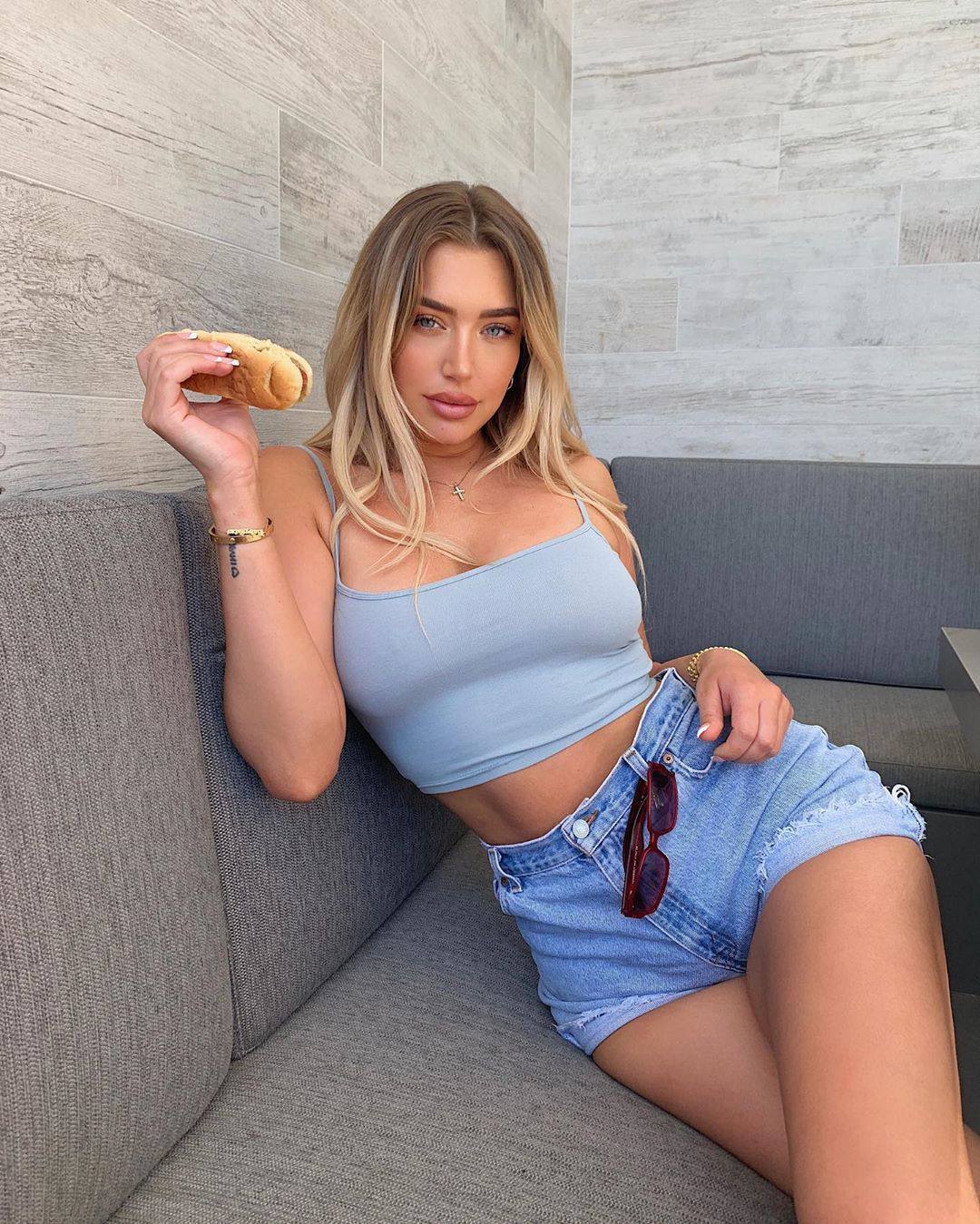 Anastasia Karanikolaou – Hot Body In Sexy Instagram Pics 0003