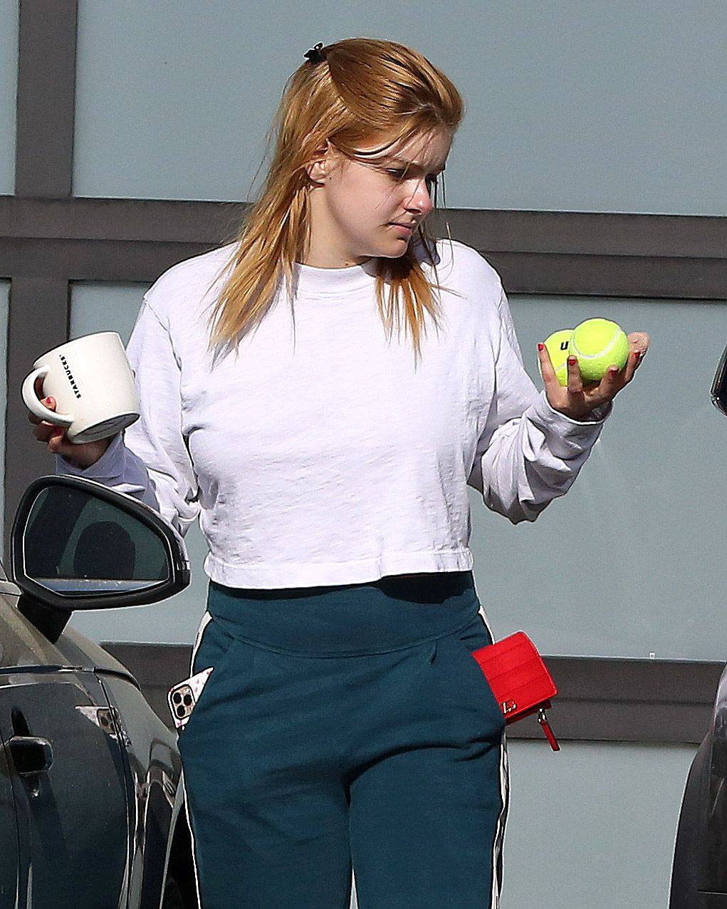 Ariel Winter – Busty In Cropped Top Out In Los Angeles 0025