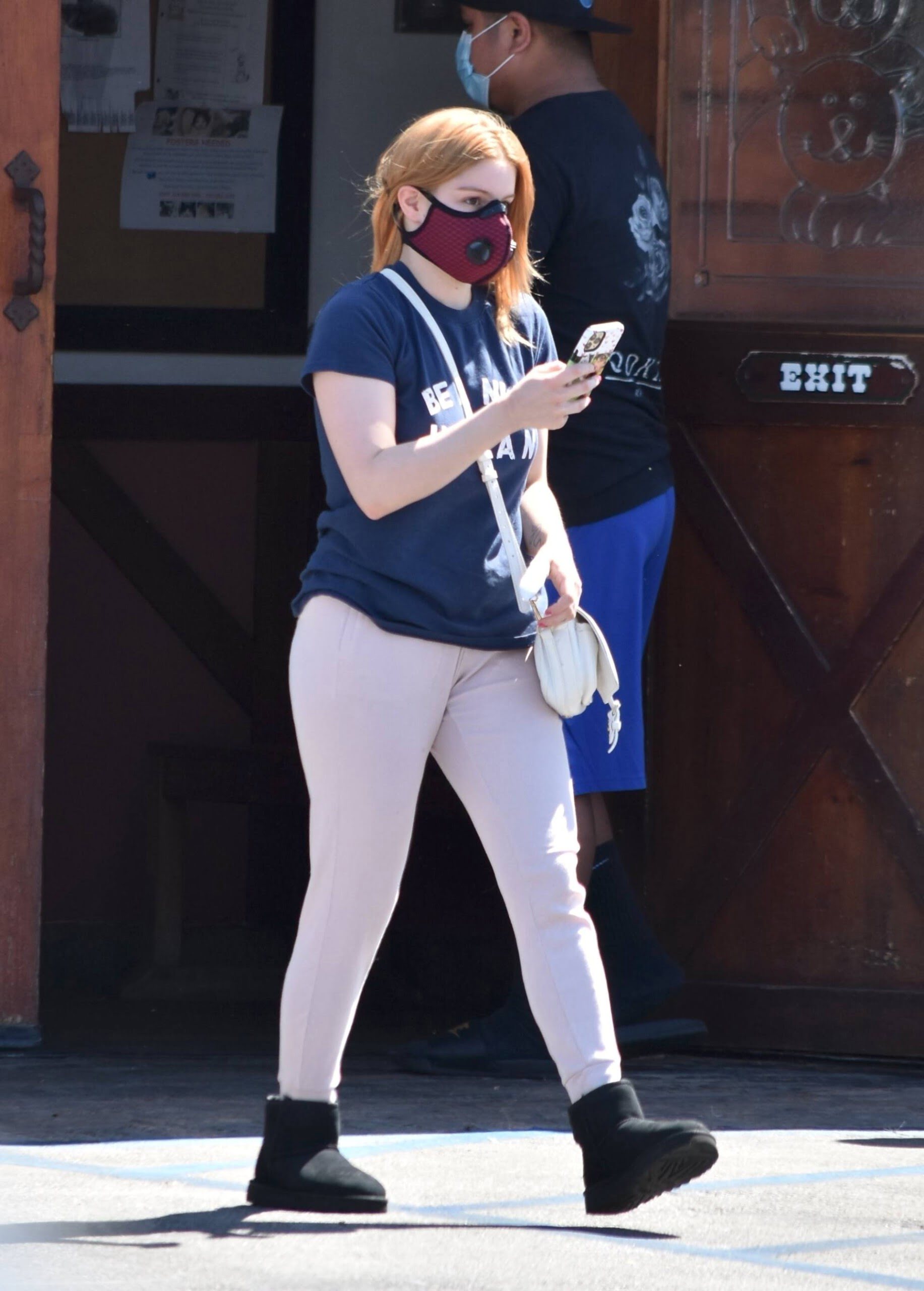 Ariel Winter – Sexy Ass In Sweatpants Out In Studio City 0016