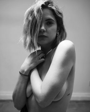 Ashley Benson – Beautiful Boobs
