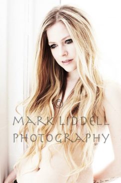 Avril Lavigne – Sexy Boobs and Nipples in Topless Photoshoot by Mark Liddell (NSFW)