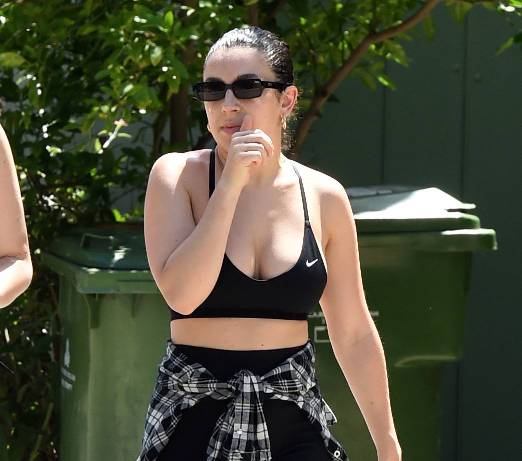 Charli Xcx – Sexy Boobs In Sports Bra Out In Los Angeles 0013