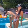 Vanessa And Stella Hudgens Sexy In Bikinis By Pool (video) 0001