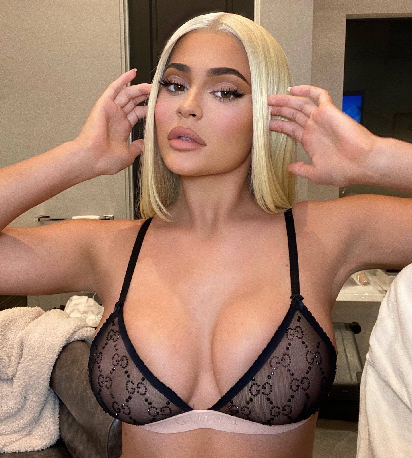 Kylie jenner nude tits