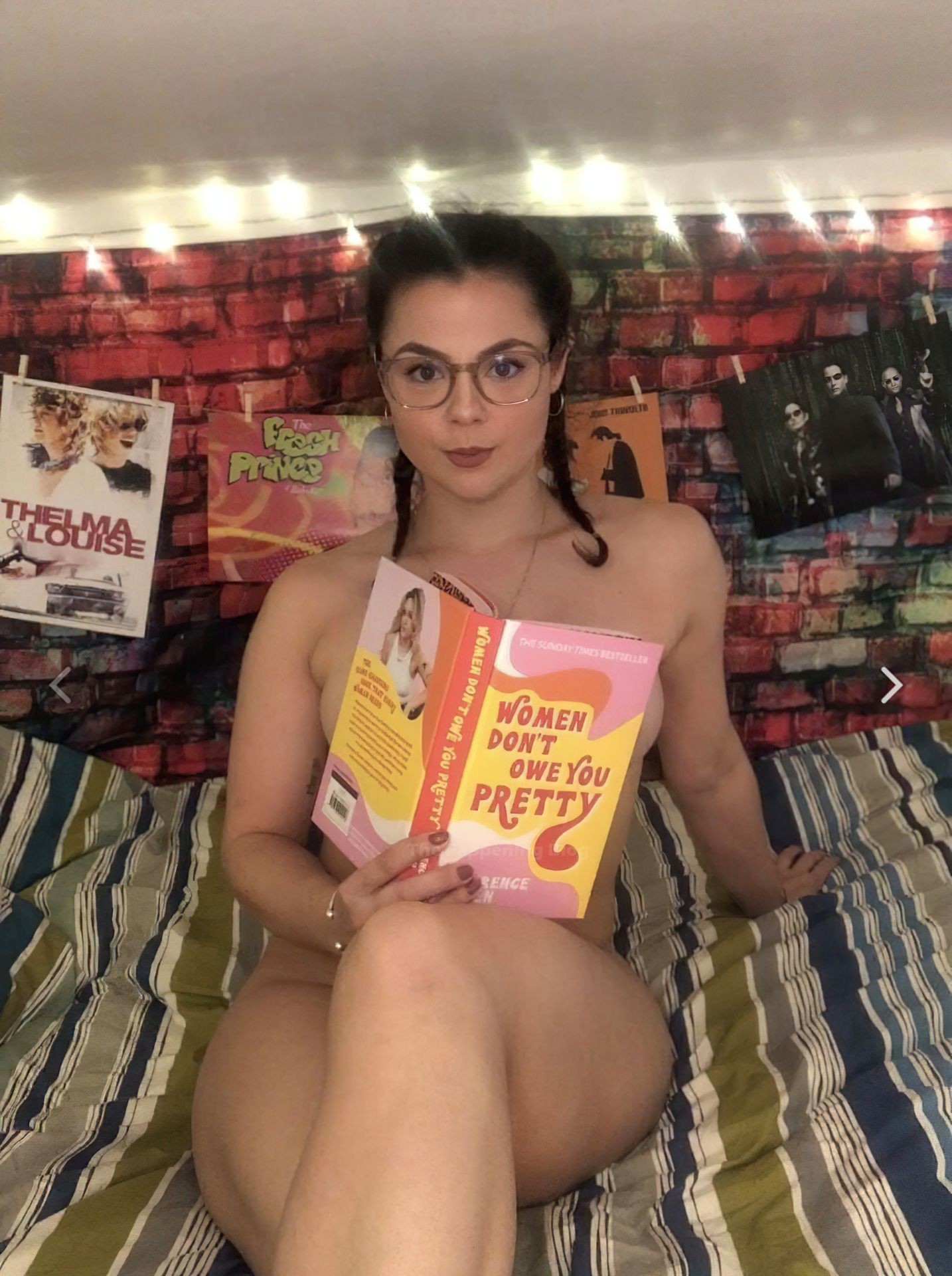 Megan Prescott Nude & Sexy 0005