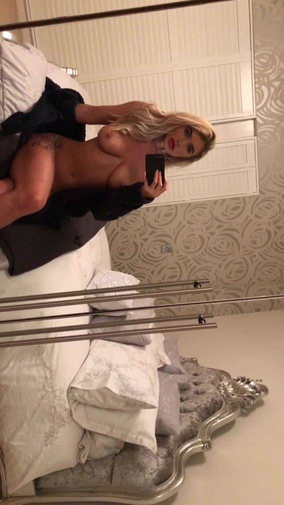 Scarlet Bouvier Nude Photos Onlyfans 0016