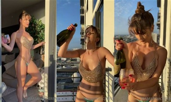 Cerny nude amanda leaked Amanda Cerny