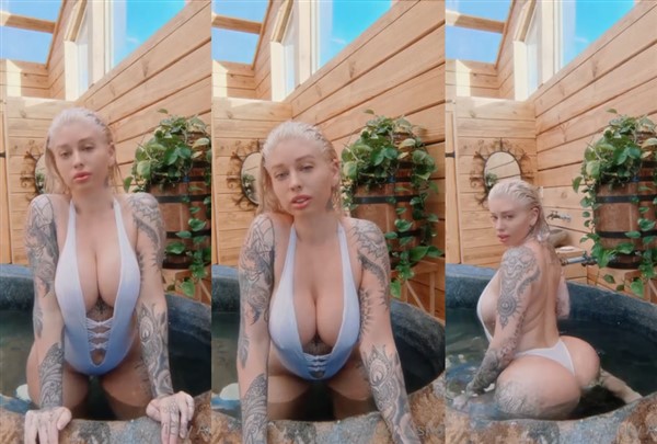 Vicky Aisha Onlyfans Hot In The Pool Video