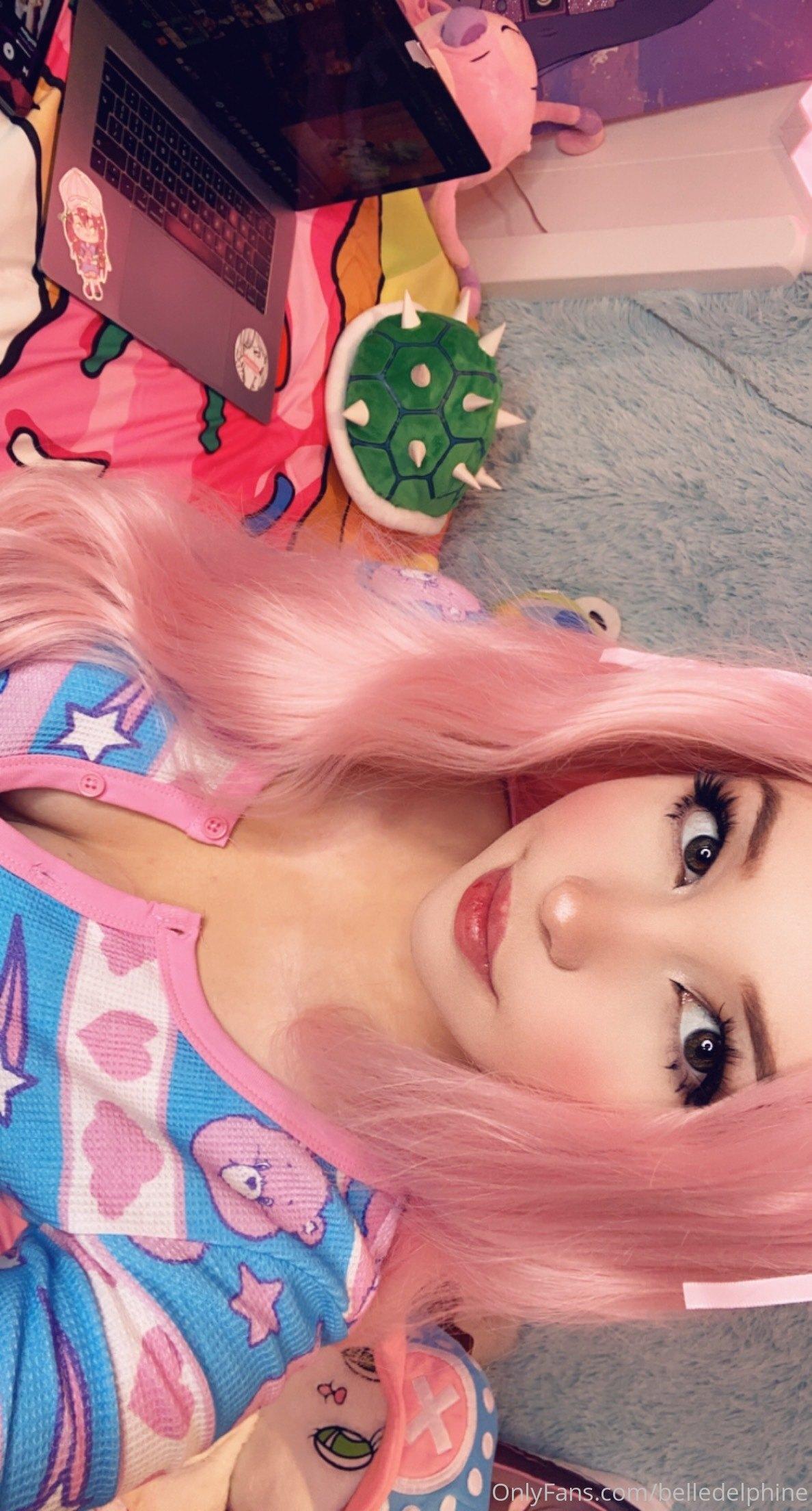 Belle Delphine Nude Leaked (2 Videos + 122 Photos) 190