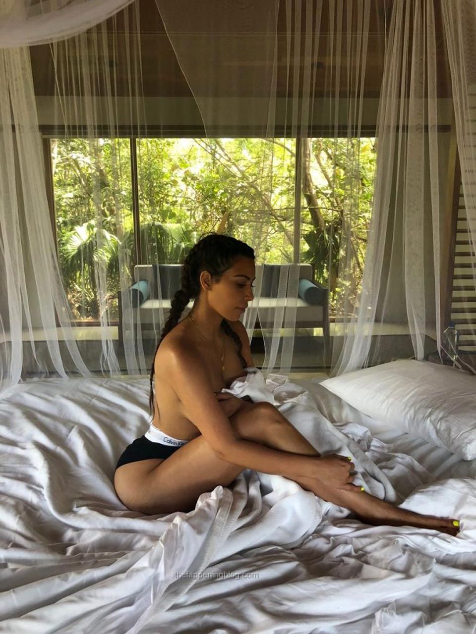 Kim Kardashian Nude And Sexy 0047
