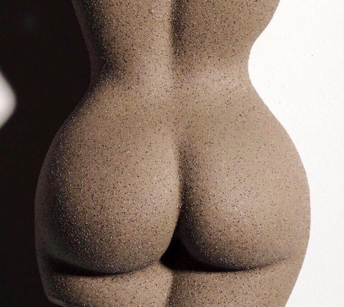 Kim Kardashian Nude And Sexy 0127