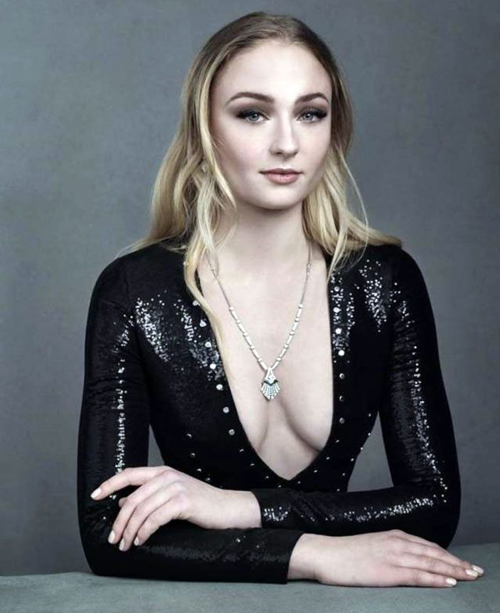 Sophie Turner Nude & Sexy 0285