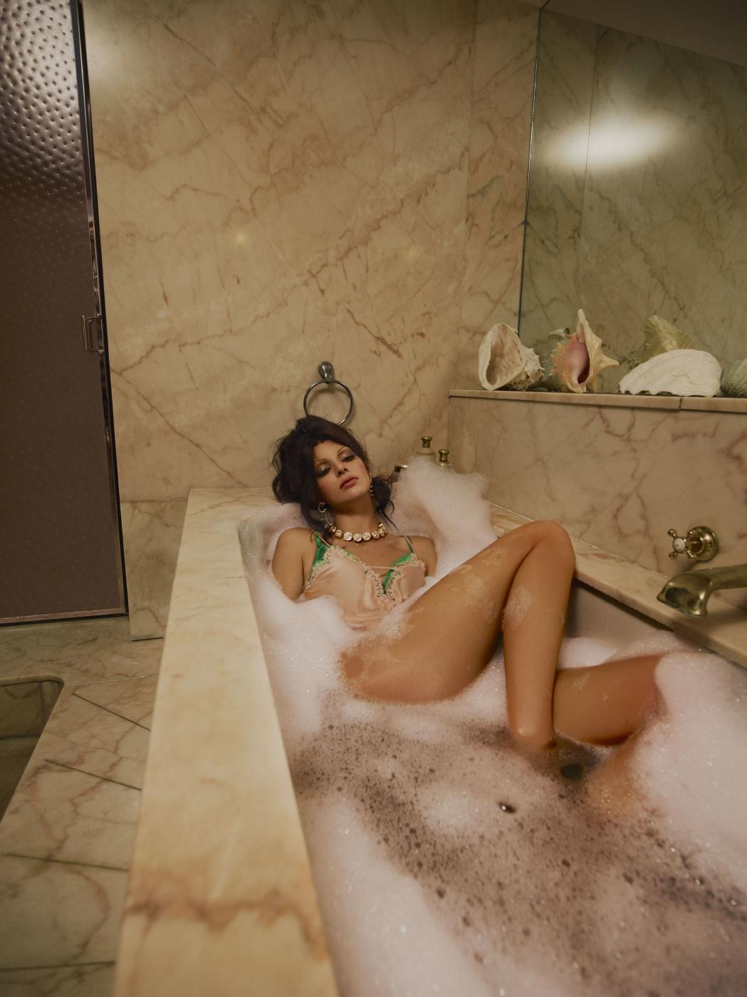 Kendall Jenner Nude Lingerie Photoshoot Leaked 0018