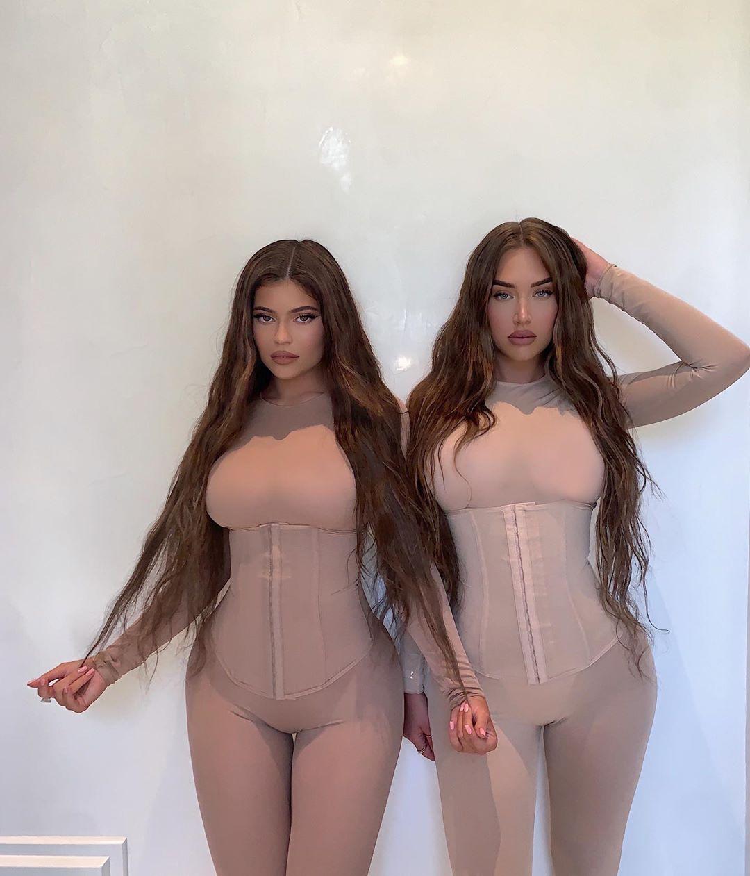 Kylie Jenner Lesbian Bikini See Through Dress Photoshoot Leaked 0007