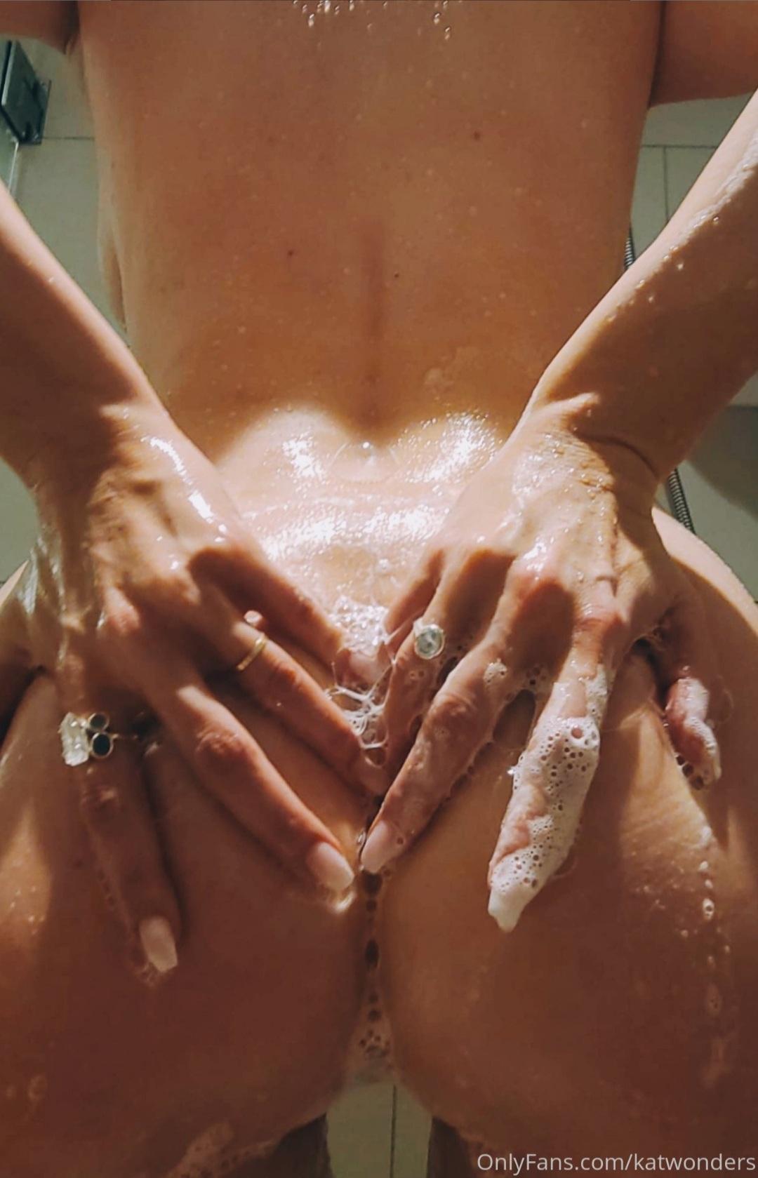 Kat Wonders Nude Shower Onlyfans Set Leaked 0005