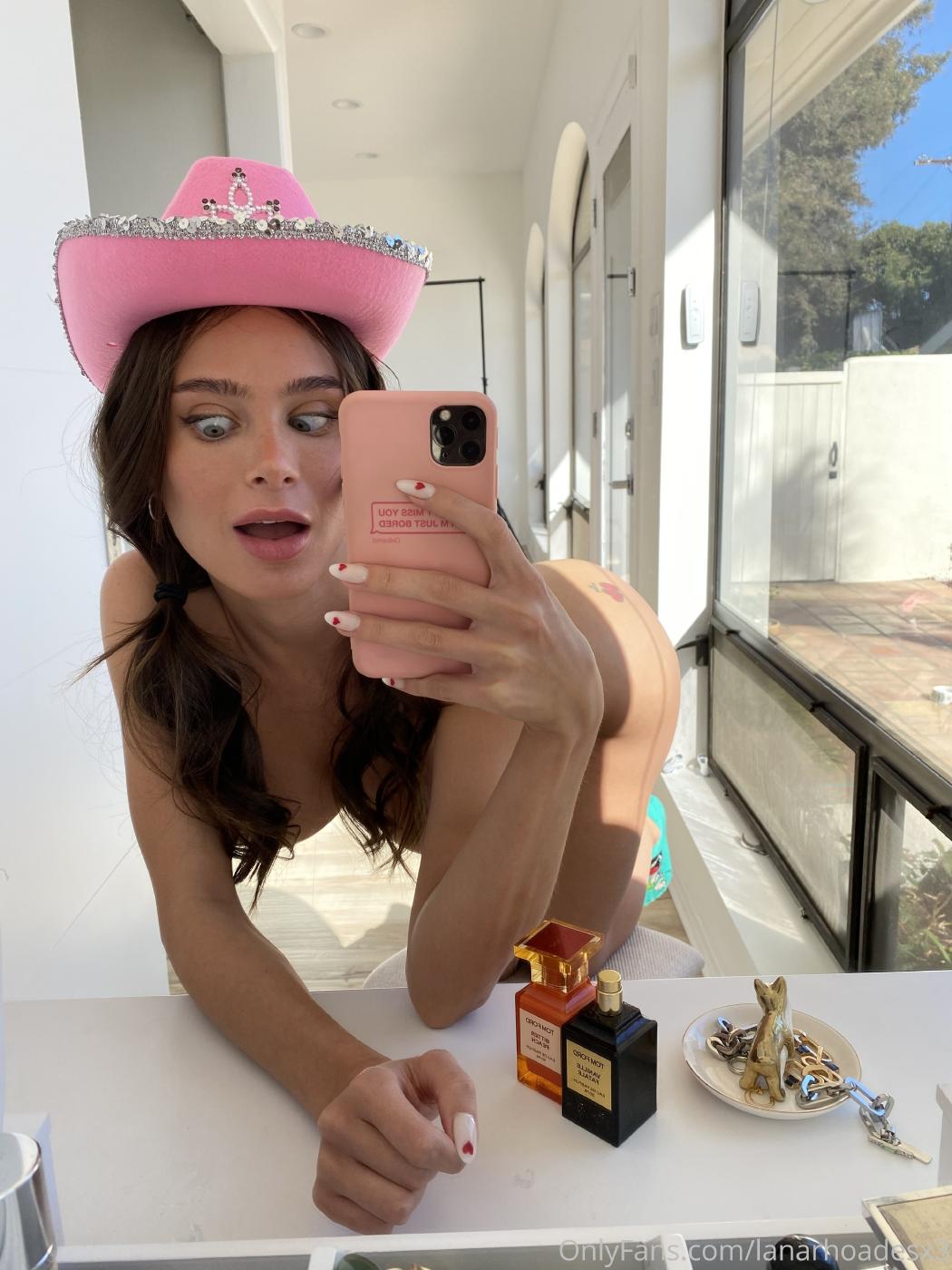 Lana Rhoades Nude Bathroom Selfie Onlyfans Set Leaked 0001