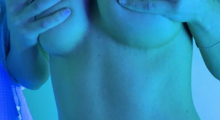 Carlie Jo Howell Nude Tanning Onlyfans Video Leaked