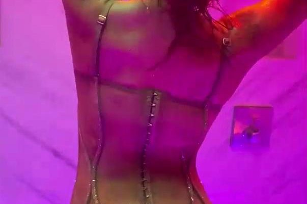 Bella Thorne Lingerie Shower Onlyfans Video Leaked0005