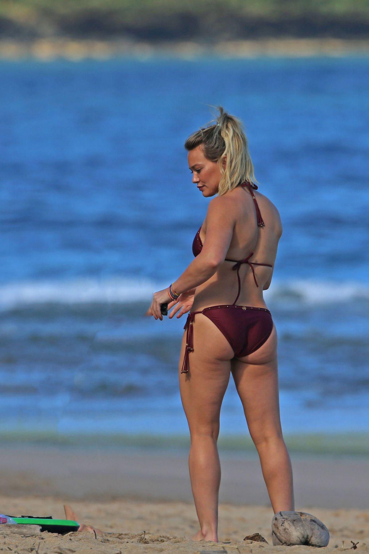 Hilary Duff Bikini Beach Candid Set Leaked 0028