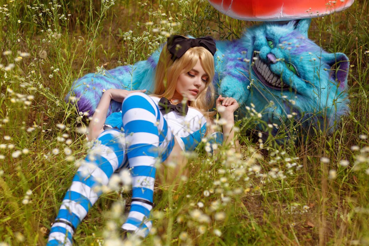Kalinka Fox Alice In Wonderland Cosplay Video Leaked 0020
