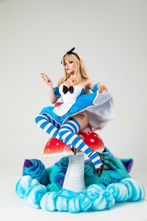 Kalinka Fox Alice In Wonderland Cosplay Video Leaked 0021