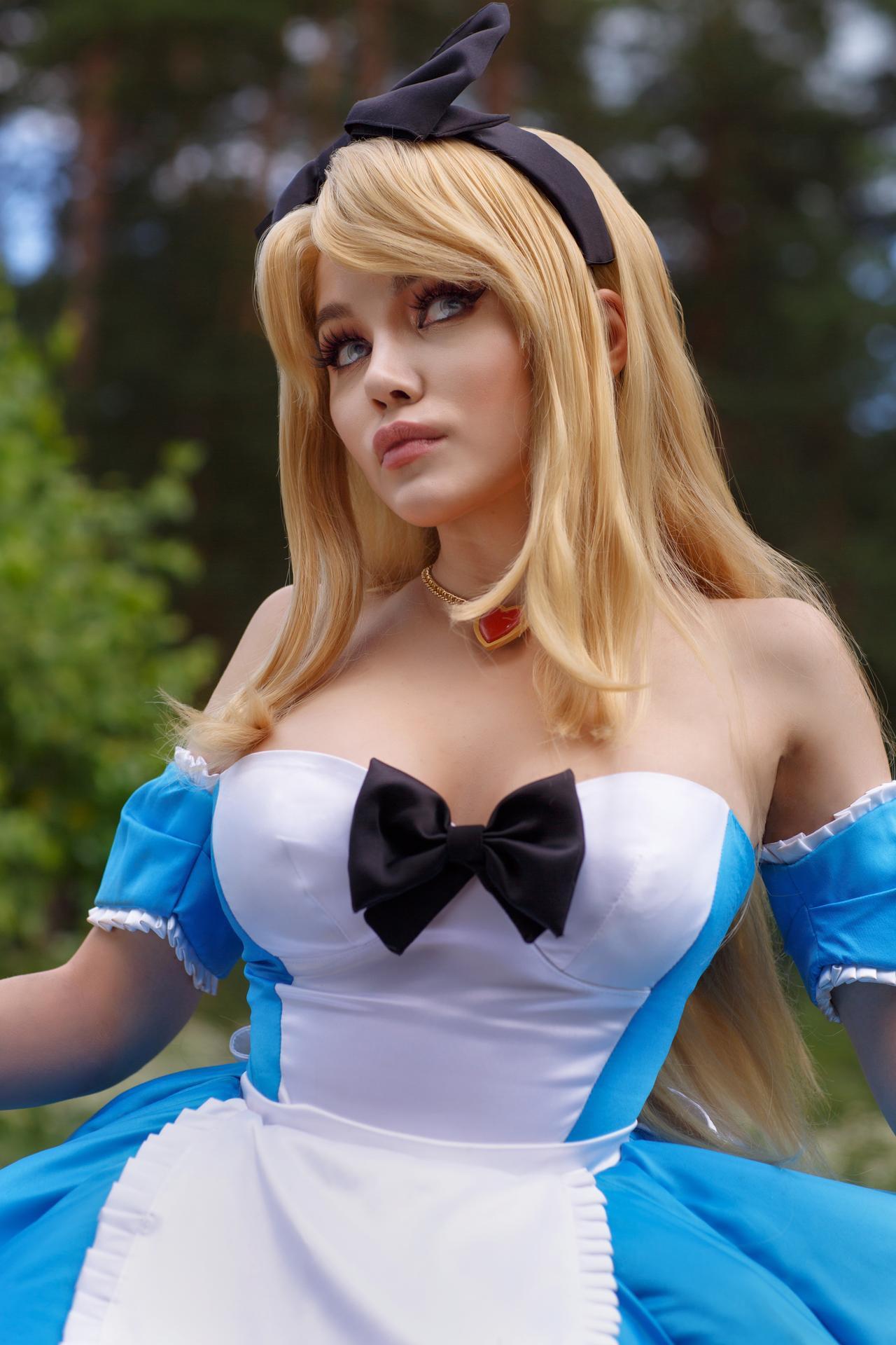 Kalinka Fox Alice In Wonderland Cosplay Video Leaked 0024