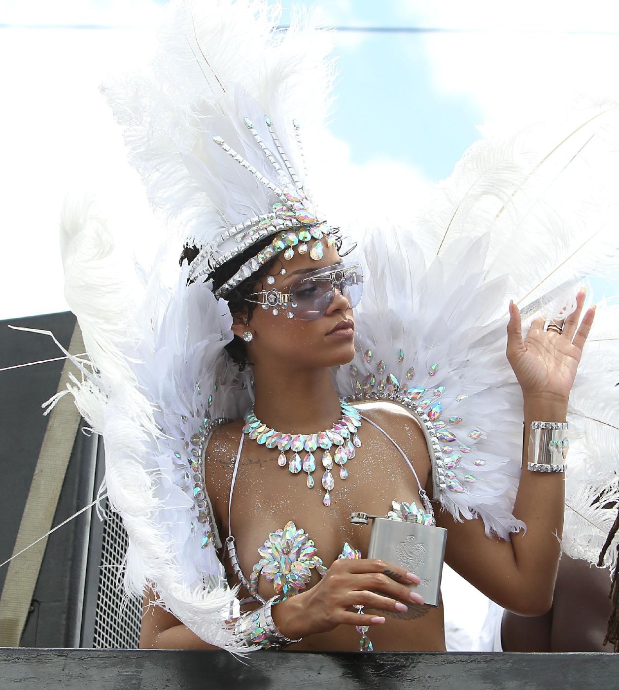 Rihanna Nip Slip Barbados Festival Photos Leaked 0010