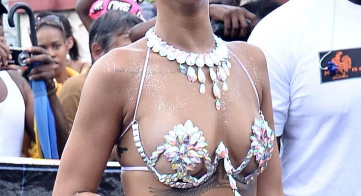 Rihanna Nip Slip Barbados Festival Photos Leaked 0012