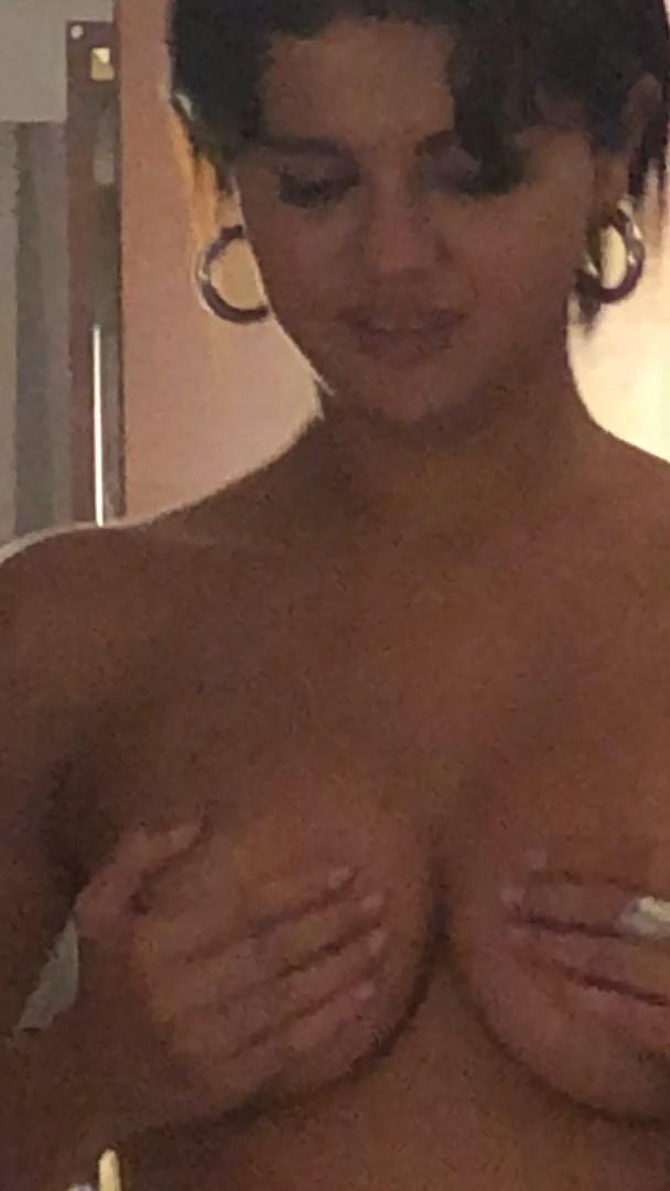 Selena gomez topless dressing room video leaked