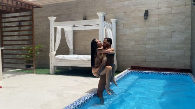 Lustery – Carel & Ria – Pool For Two